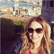 Laureata in scienze politiche per lezioni online di storia e geografia